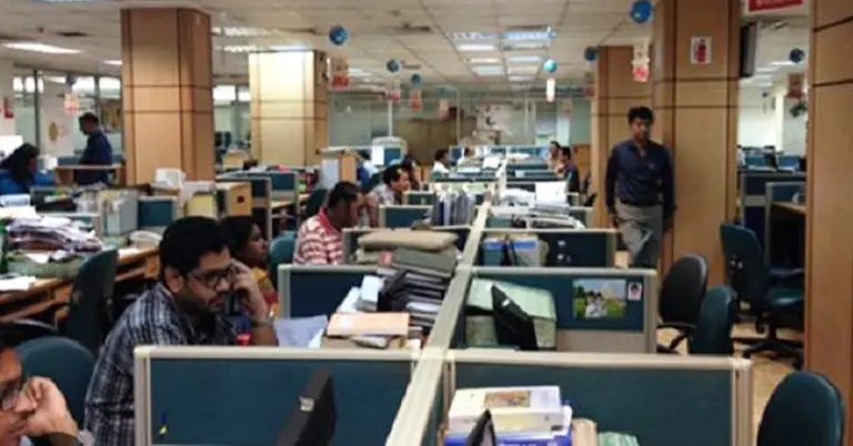টানা ১০ দিনের ছুটি শেষে আজ অফিস-আদালত খুলেছে