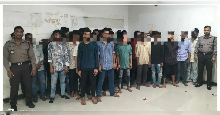 অভিযানে গ্রেপ্তাররা