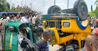 ময়মনসিংহে ট্রাক চাপায় মা-মেয়েসহ চারজন নিহত