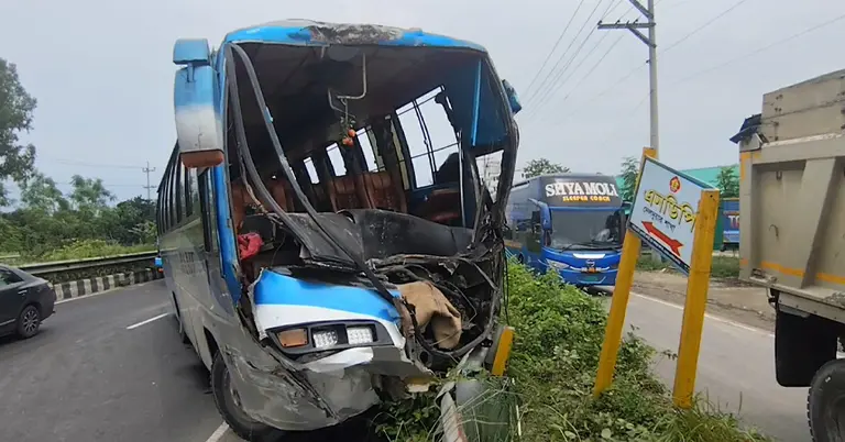 বাস দুর্ঘটনা