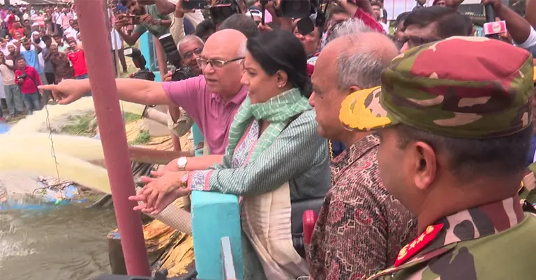ভবদহ মহাবিদ্যালয়ে উপদেষ্টা ফারুক ই আজম, উপদেষ্টা সৈয়দা রিজওয়ানা হাসান ও উপদেষ্টা মো: জাহাঙ্গীর আলম চৌধুরী