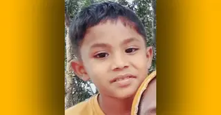 ছোট ভাইকে নিয়ে আইসক্রিম কিনে বাড়ি ফেলা হলো না আরিফুলের