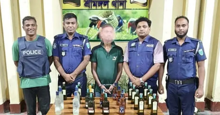 আটককৃতরা পুলিশের কাছে হেফাজতে আছে