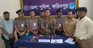 কষ্টিপাথরের কালীমূর্তিসহ কোটি টাকার মালামাল উদ্ধার, গ্রেপ্তার ৪