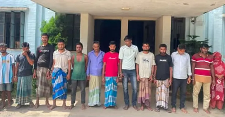 আটককৃতরা পুলিশের কাছে হেফাজতে আছে