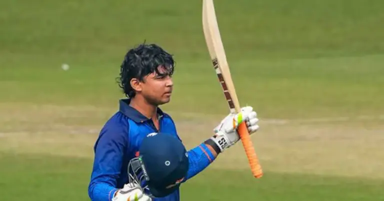 ভারতীয় তরুণ ক্রিকেটার বৈভব সুরিয়াবংশী