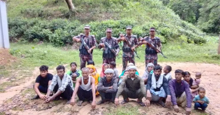 অবৈধভাবে প্রবেশকারীরা