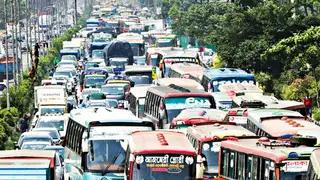 কিলোমিটারে বাস ভাড়া ৩ পয়সা কমিয়ে প্রজ্ঞাপন, মঙ্গলবার কার্যকর