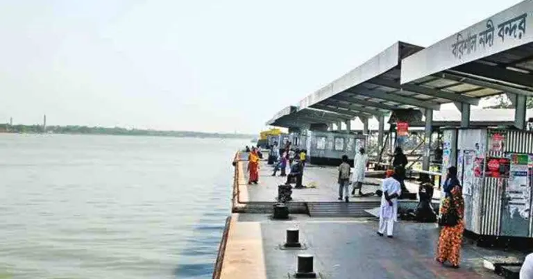 বরিশাল নৌ বন্দরকে সতর্ক সংকেত