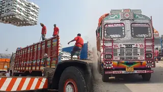 বেনাপোলে আমদানি-রপ্তানি কমলেও রাজস্ব আদায় বেড়েছে