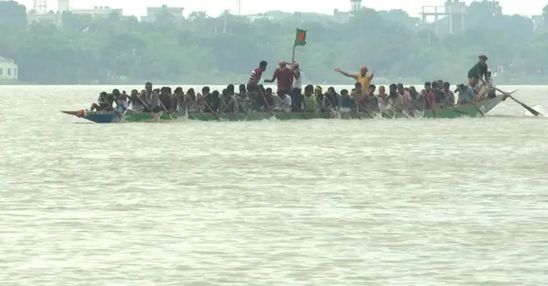 নৌকা বাইচ
