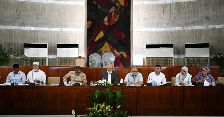সংসদীয় গ্রুপের প্রথম বৈঠক