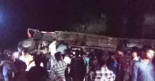 সিলেটে নিয়ন্ত্রণ হারিয়ে খাদে যাত্রীবাহী বাস; নিখোঁজ ২, আহত ৭