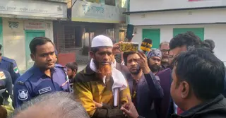 চুয়াডাঙ্গায় ভোটকেন্দ্র থেকে নগদ টাকাসহ জামায়াত সভাপতি আটক