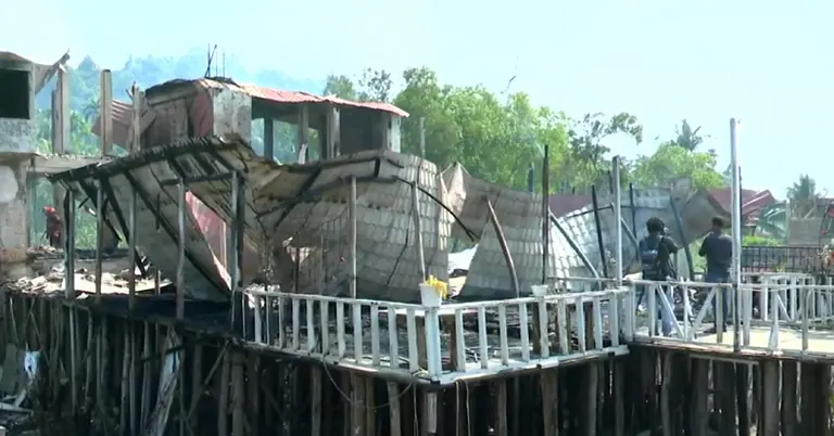 টুপটুপ রিসোর্টে অগ্নিকাণ্ড