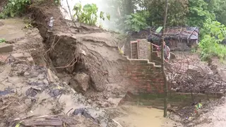 বর্ষায় আগ্রাসী কক্সবাজারের বাঁকখালী, ভাঙনের ঝুঁকিতে তীরবর্তী গ্রাম