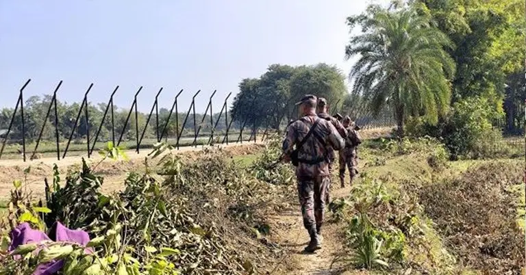 কুমিল্লা সীমান্তে বিজিবির টহল দল