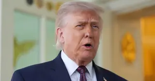 ‘চুক্তি না করলে পুরো ইরান উড়িয়ে দেয়া হবে’: ট্রাম্পের হুঁশিয়ারি