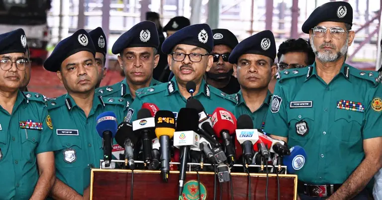 ঈদ জামাতকে সামনে রেখে নিরাপত্তাহানির শঙ্কা নেই: ডিএমপি কমিশনার