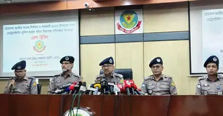 ঢাকায় ৩৭ ঝুঁকিপূর্ণ কেন্দ্র, মোতায়েন থাকবে ২৫ হাজার পুলিশ সদস্য: ডিএমপি কমিশনার