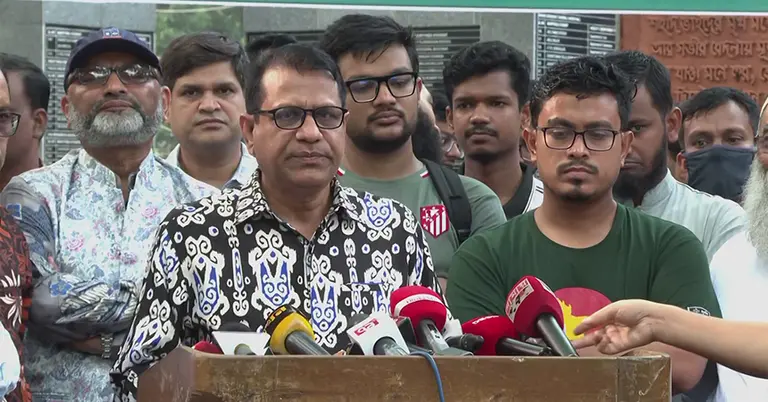 কথা বলছেন রেজাউল মাকছুদ জাহেদী