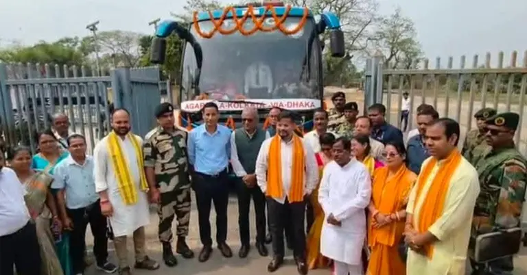 ঢাকা-আগরতলা বাস চলাচল শুরু