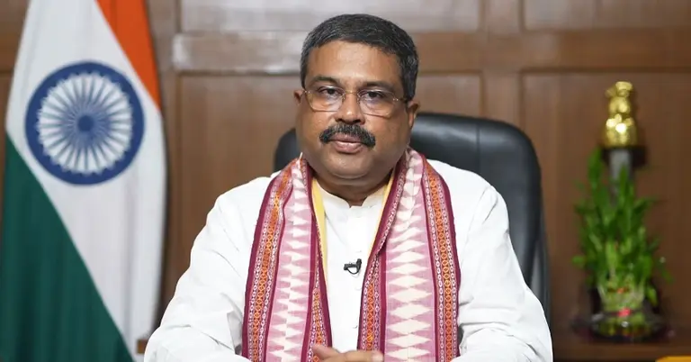 ভারতের শিক্ষামন্ত্রী ধর্মেন্দ্র প্রধান