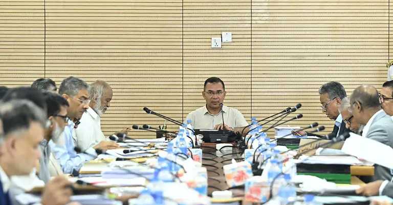 একনেক সভায় সভাপতিত্ব করছেন প্রধানমন্ত্রী তারেক রহমান