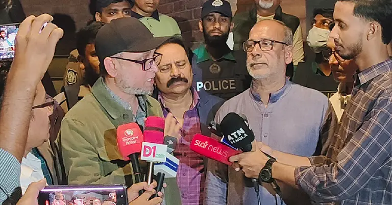 ছায়ানটে পরিদর্শনকালে উপদেষ্টা মোস্তফা সরয়ার ফারুকী