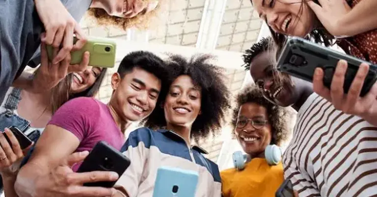 সামাজিক যোগাযোগ মাধ্যম বন্ধের বিল পাশ