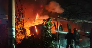 নারায়ণগঞ্জে জুট গোডাউনে আগুন