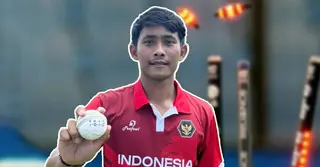 এক ওভারে ৫ উইকেট নিয়ে ইতিহাসের পাতায় গেদে প্রিয়ানন্দ