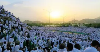 সৌদি আরবে আজ ঈদুল আজহা; মিনায় শয়তানকে পাথর নিক্ষেপ করছেন হাজিরা