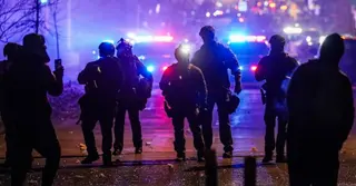 আইসিইবিরোধী আন্দোলন: সেনা প্রস্তুত থাকার নির্দেশ পেন্টাগনের, বিক্ষোভ অব্যাহত