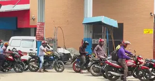 ঈদের ছুটি শেষে রাজধানীতে জ্বালানি সংকট, ফিলিং স্টেশনে দীর্ঘ লাইন