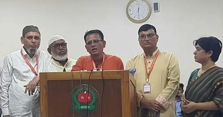 ইসিতে আয়-ব্যয়ের হিসাব জমা দিয়েছে জাপার অতিরিক্ত মহাসচিব রেজাউল ইসলাম ভূঁইয়া