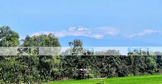 বর্ষা শেষ না হতেই উত্তর দুয়ারে কাঞ্চনজঙ্ঘার উঁকি