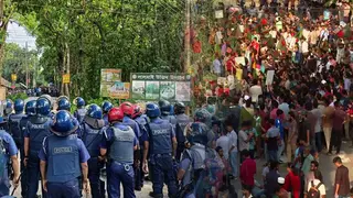 ঢাবিসহ দেশের বিভিন্ন স্থানে ‘বাংলা ব্লকেড’ কর্মসূচি চলছে, পুলিশের বাধা