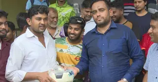 কুষ্টিয়ায় সরকারি উদ্যোগে ক্রীড়া সামগ্রী বিতরণ