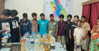 রাঙামাটিতে ৪০ লিটার মদসহ ১২ মাদককারবারি গ্রেপ্তার