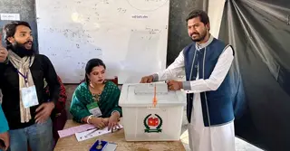 ৩৩ বছর বয়সে প্রথম ভোট দিলাম: নুর