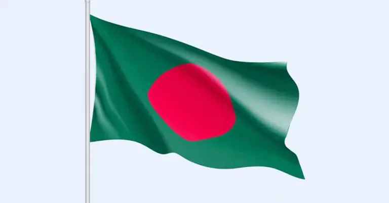 লাখো শহীদের রক্তে রাঙানো এই পতাকা, আমাদের অহংকার। স্বাধীনতা দিবসে (বা বিজয় দিবসে) এই পতাকার নিচে দাঁড়িয়ে প্রতিজ্ঞা—দেশকে এগিয়ে নিয়ে যাওয়ার।