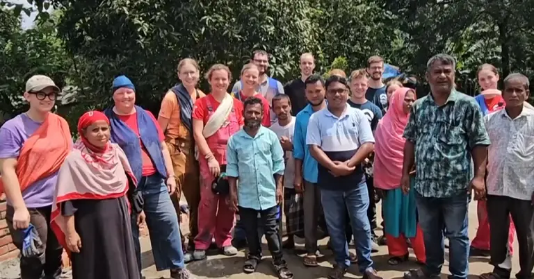 কুষ্ঠ ও প্রতিবন্ধীদের পাশে নেদারল্যান্ডসের তরুণরা