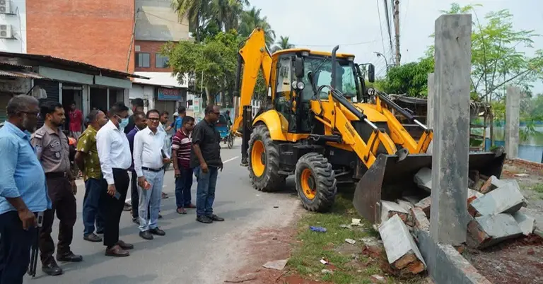 উচ্ছেদে অভিযান