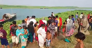 পাবনার পদ্মায় বস্তাবন্দি অজ্ঞাত শিশু মরদেহ উদ্ধার