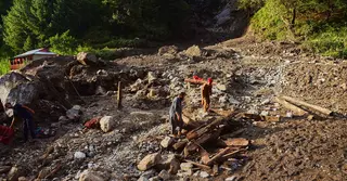 পাকিস্তানের উত্তরাঞ্চলে আকস্মিক বন্যায় গ্রাম ধ্বংস, নিখোঁজ অনেকে