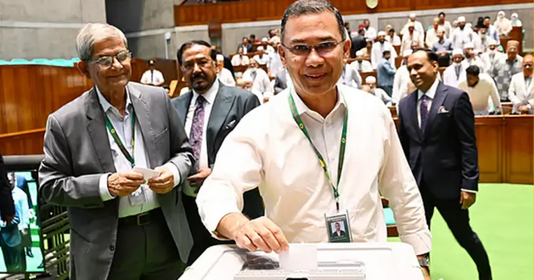 রাষ্ট্রপতি নির্বাচনে ভোট দিচ্ছেন প্রধানমন্ত্রী তারেক রহমান