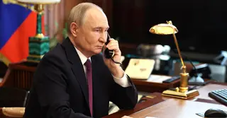 খামেনির ‘হত্যাকাণ্ড’ নিয়ে ইরানের প্রেসিডেন্টের কাছে পুতিনের শোকবার্তা