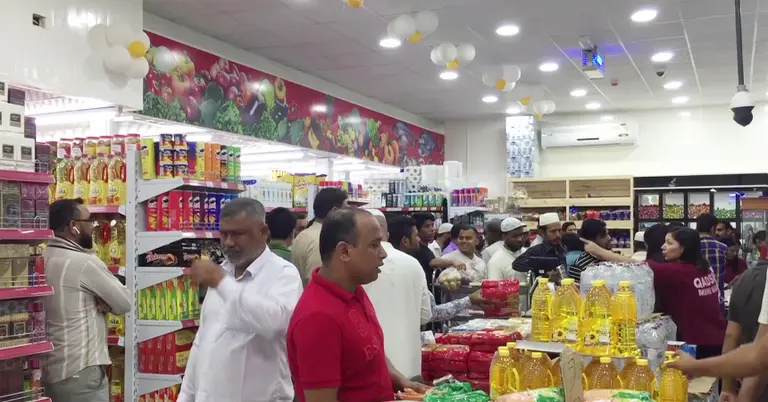 কাতারের বাজার প্রবাসী বাংলাদেশিরা
