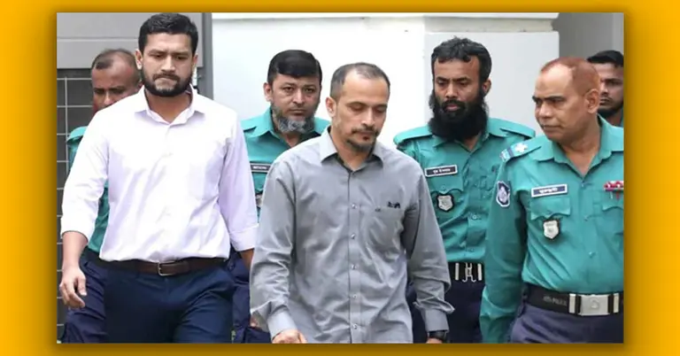 বিজিবি কর্মকর্তা রেদোয়ানুলকে আদালতে নিয়ে যাওয়া হচ্ছে